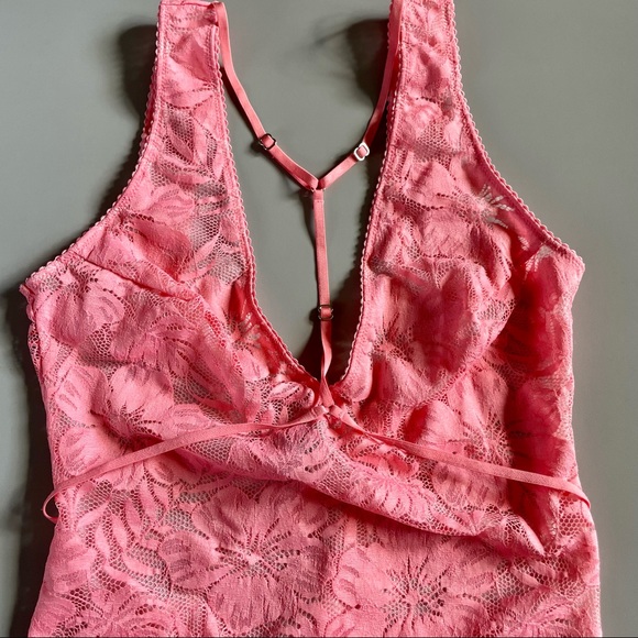 Victoria’s Secret Sheer Pink Floral Lace Thong Bodysuit Small Front Caging - Picture 2 of 14
